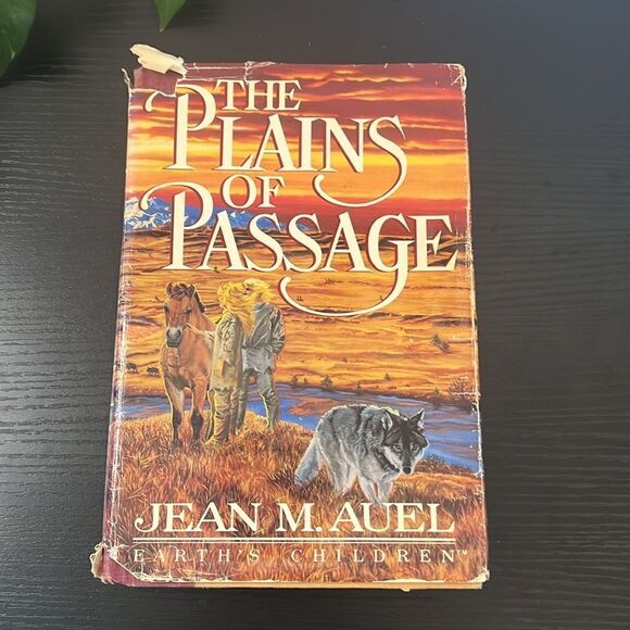 The Plains of Passage ~ Book 4 of the Earth's Children Series - Picture 1 of 2